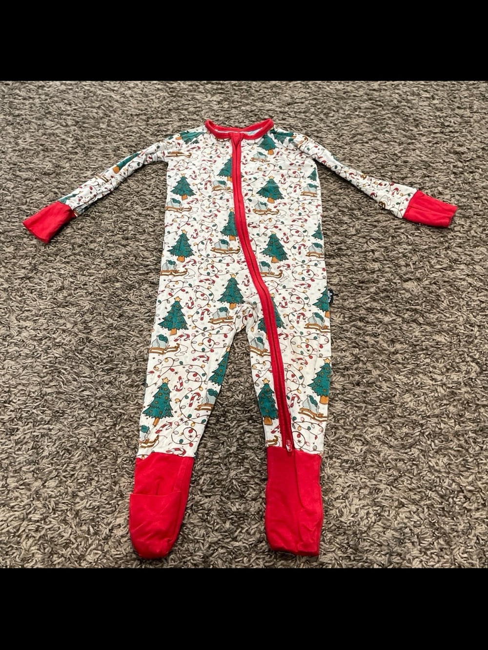 millie and roo Bamboo Christmas one piece pajamas size 12 to 18 months